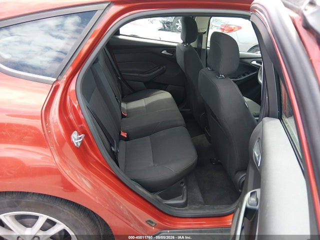 1FADP3K27JL278526 Ford FOCUS SE