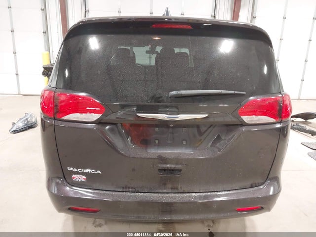 45011884 :رقم المزاد ، 2C4RC1AG7JR103259 vin ، 2018 Chrysler Pacifica L مزاد بيع