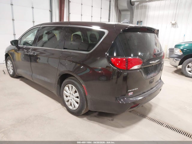 45011884 :رقم المزاد ، 2C4RC1AG7JR103259 vin ، 2018 Chrysler Pacifica L مزاد بيع