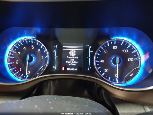 45011884 :رقم المزاد ، 2C4RC1AG7JR103259 vin ، 2018 Chrysler Pacifica L مزاد بيع