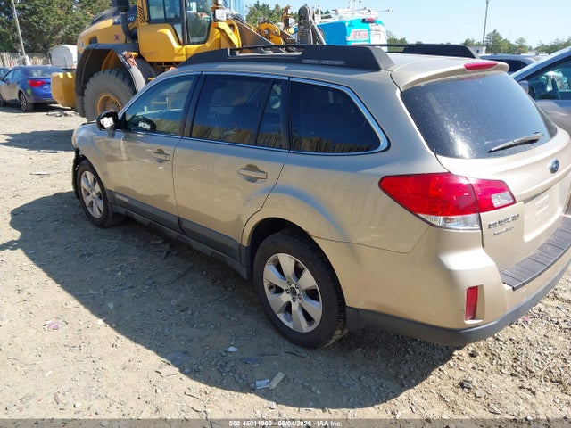 45011900 :رقم المزاد ، 4S4BRBGC1A3356303 vin ، 2010 Subaru Outback 2.5i Premium مزاد بيع