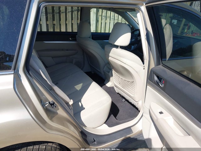 45011900 :رقم المزاد ، 4S4BRBGC1A3356303 vin ، 2010 Subaru Outback 2.5i Premium مزاد بيع