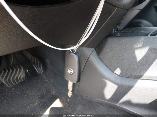 2017 Nissan Rogue S მანქანა იყიდება აუქციონზე, vin: JN8AT2MV0HW013583, აუქციონის ნომერი: 45011936