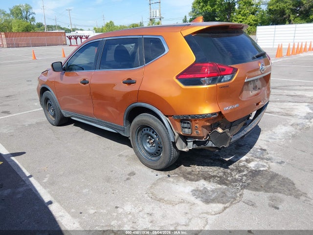 2017 Nissan Rogue S მანქანა იყიდება აუქციონზე, vin: JN8AT2MV0HW013583, აუქციონის ნომერი: 45011936