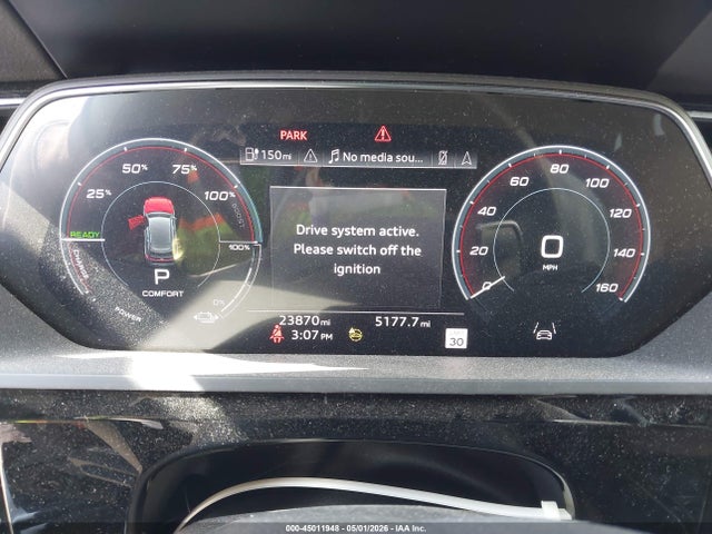 45011948 :رقم المزاد ، WA1LAAGE6NB027968 vin ، 2022 Audi E-tron Premium Plus Quattro مزاد بيع