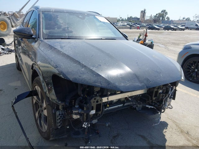 45011948 :رقم المزاد ، WA1LAAGE6NB027968 vin ، 2022 Audi E-tron Premium Plus Quattro مزاد بيع