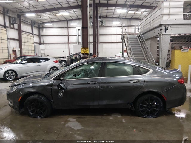 1C3CCCCG9FN517117 Chrysler 200 C