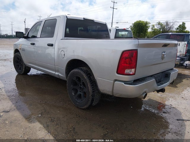 45012011 :رقم المزاد ، 1C6RR6KT9FS668830 vin ، 2015 Ram 1500 Express مزاد بيع