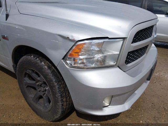 45012011 :رقم المزاد ، 1C6RR6KT9FS668830 vin ، 2015 Ram 1500 Express مزاد بيع