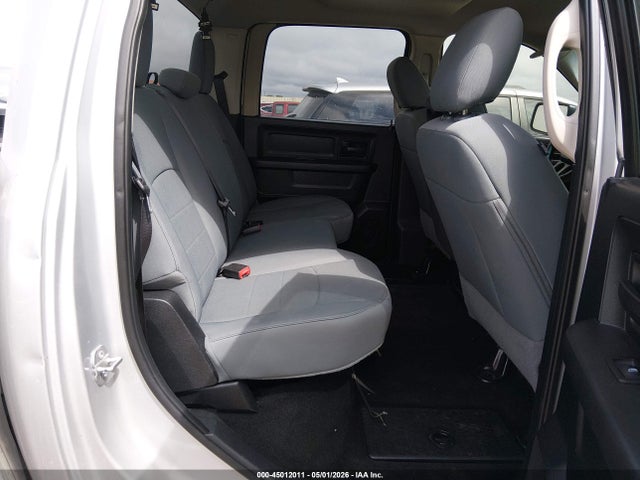 45012011 :رقم المزاد ، 1C6RR6KT9FS668830 vin ، 2015 Ram 1500 Express مزاد بيع