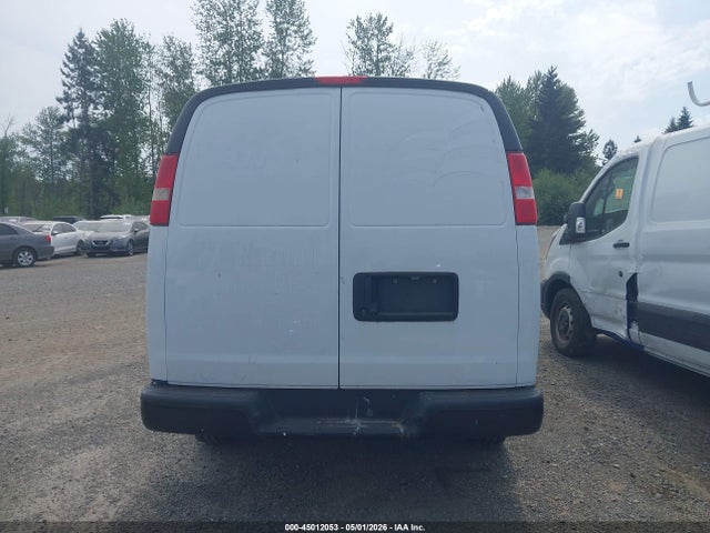 1GCWGAFP6M1158228 Chevrolet Express Cargo Rwd 2500 Regular Wheelbase Wt