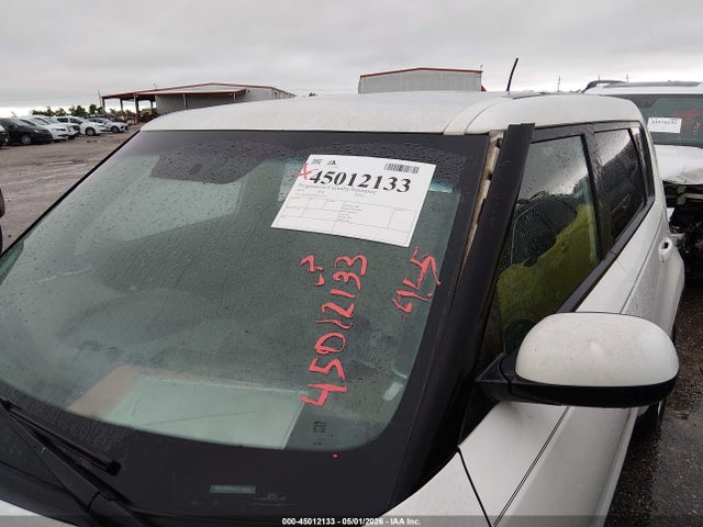 KNDJN2A27E7111015 KIA Soul !