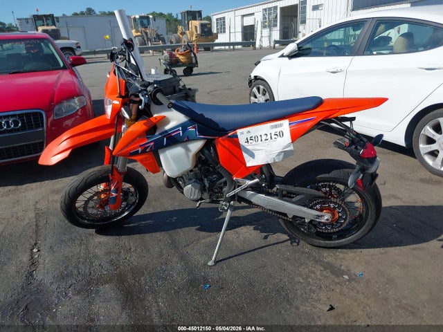 45012150 :رقم المزاد ، VBKEXK404NM441345 vin ، 2022 Ktm 500 Exc-f Six Days مزاد بيع