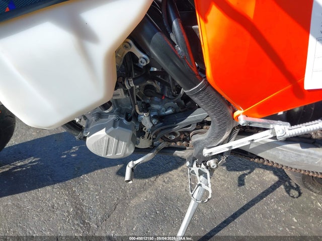45012150 :رقم المزاد ، VBKEXK404NM441345 vin ، 2022 Ktm 500 Exc-f Six Days مزاد بيع