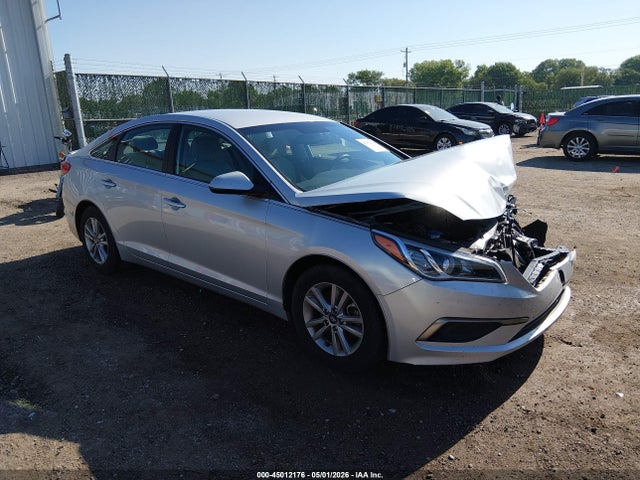 Hyundai SONATA SE 2016 5NPE24AF5GH305968 Image 1