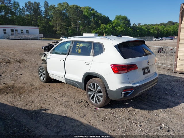 Продаж на аукціоні авто 2022 Volkswagen Taos 1.5t Se, vin: 3VVLX7B28NM067631, номер лоту: 45012192