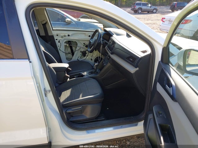 Продаж на аукціоні авто 2022 Volkswagen Taos 1.5t Se, vin: 3VVLX7B28NM067631, номер лоту: 45012192