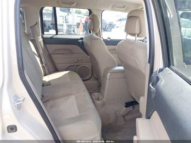 45012212 :رقم المزاد ، 1C4NJPBBXGD777587 vin ، 2016 Jeep Patriot Sport مزاد بيع