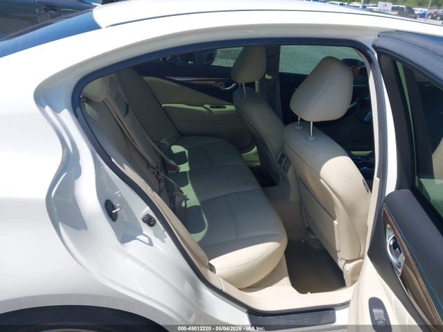 JN1EV7AP1JM352853 Infiniti Q50 3.0t Luxe