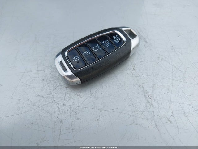 KMHLM4AGXPU465209 Hyundai ELANTRA SEL
