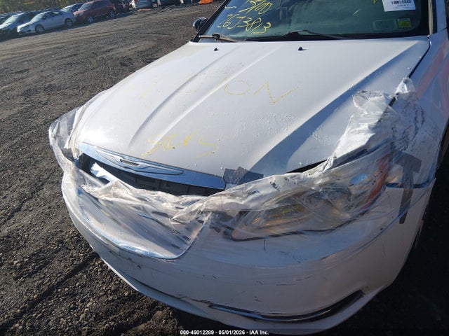 Продаж на аукціоні авто 2011 Chrysler 200 Touring, vin: 1C3BC2EG0BN571693, номер лоту: 45012289