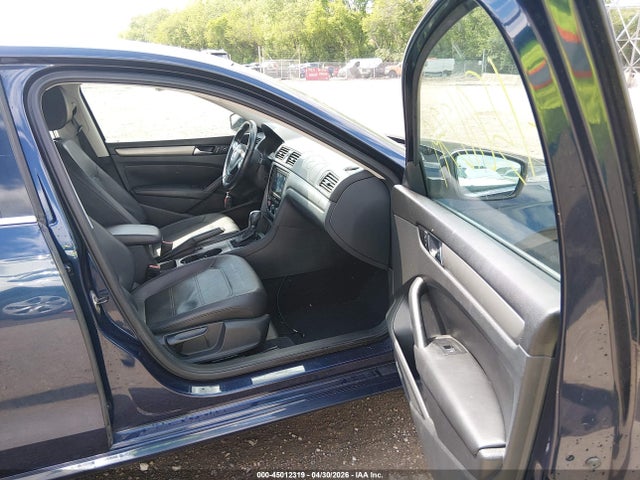 45012319 :رقم المزاد ، 1VWBS7A36EC065068 vin ، 2014 Volkswagen Passat 1.8t Se مزاد بيع