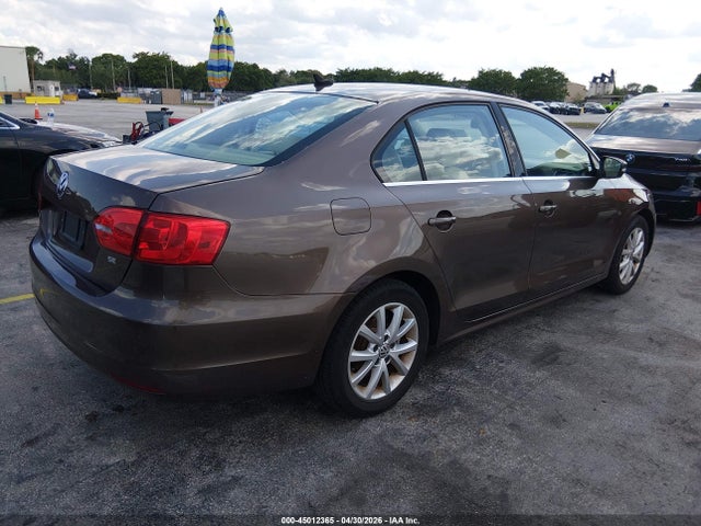 2014 Volkswagen Jetta 1.8t Se მანქანა იყიდება აუქციონზე, vin: 3VWD07AJ5EM419237, აუქციონის ნომერი: 45012365