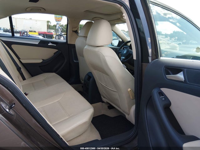 2014 Volkswagen Jetta 1.8t Se მანქანა იყიდება აუქციონზე, vin: 3VWD07AJ5EM419237, აუქციონის ნომერი: 45012365