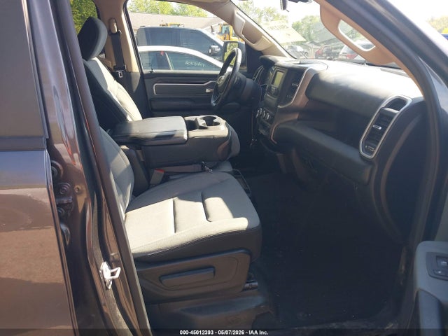 45012393 :رقم المزاد ، 1C6SRFBT4LN392133 vin ، 2020 Ram 1500 Big Horn  4x4 6'4 Box مزاد بيع