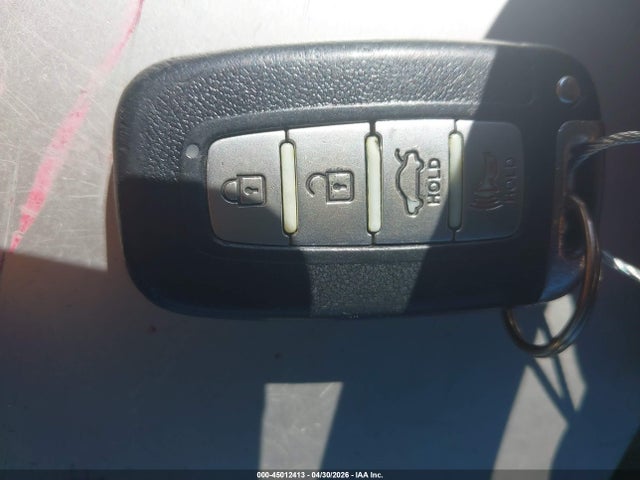 Продаж на аукціоні авто 2013 Hyundai Genesis 3.8, vin: KMHGC4DD0DU239598, номер лоту: 45012413