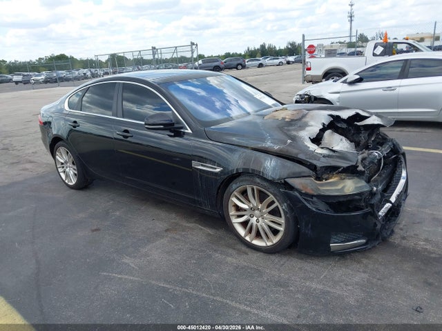 Auction sale of the 2016 Jaguar Xf 35t Prestige, vin: SAJBE4BV6GCY05957, lot number: 45012420