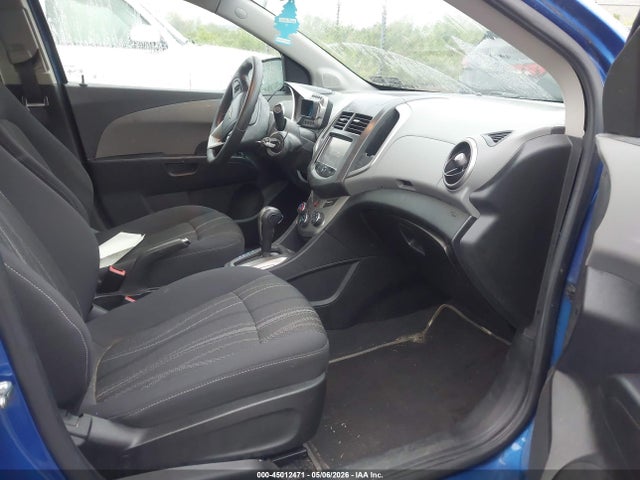 45012471 :رقم المزاد ، 1G1JC5SH8G4165818 vin ، 2016 Chevrolet Sonic Lt Auto مزاد بيع