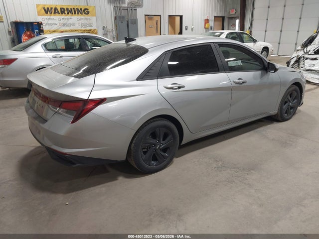 45012523 :رقم المزاد ، 5NPLS4AG5NH085860 vin ، 2022 Hyundai Elantra Sel مزاد بيع