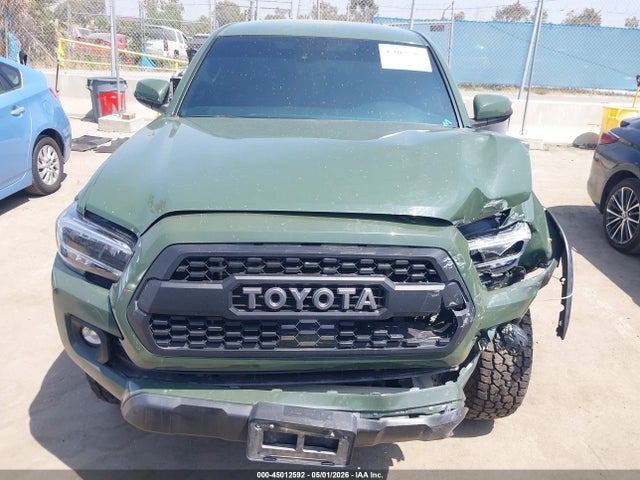 2022 Toyota Tacoma Trd Off Road მანქანა იყიდება აუქციონზე, vin: 3TYCZ5AN5NT083069, აუქციონის ნომერი: 45012592