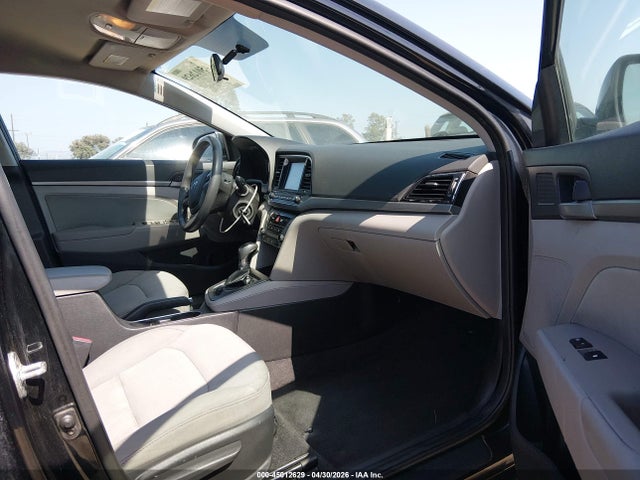 5NPD84LF4JH231666 Hyundai ELANTRA SEL