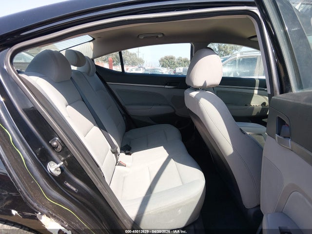 5NPD84LF4JH231666 Hyundai ELANTRA SEL