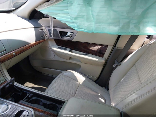 45012653 :رقم المزاد ، SAJWA0GBXBLS09666 vin ، 2011 Jaguar Xf Premium مزاد بيع