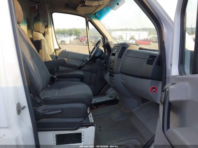 45012667 :رقم المزاد ، WD3PE7CC9C5615016 vin ، 2012 Mercedes-benz Sprinter 2500 Normal Roof مزاد بيع
