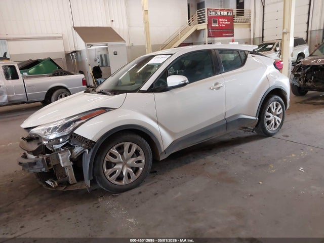 Toyota C-HR LE 2021 NMTKHMBX4MR139567 Image 2