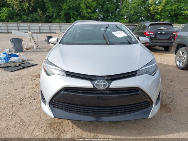 2018 Toyota Corolla Le მანქანა იყიდება აუქციონზე, vin: 5YFBURHE5JP738708, აუქციონის ნომერი: 45012709