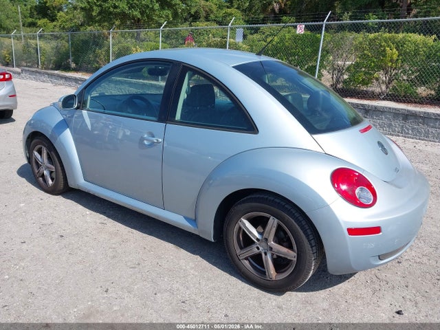2010 Volkswagen New Beetle 2.5l მანქანა იყიდება აუქციონზე, vin: 3VWPG3AG8AM010634, აუქციონის ნომერი: 45012711