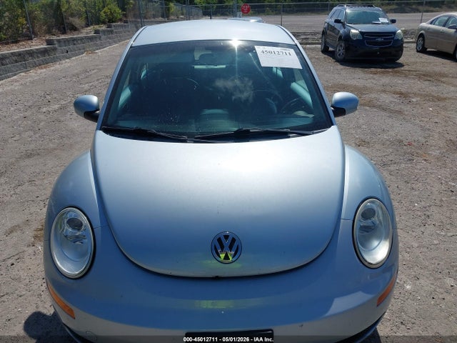 2010 Volkswagen New Beetle 2.5l მანქანა იყიდება აუქციონზე, vin: 3VWPG3AG8AM010634, აუქციონის ნომერი: 45012711