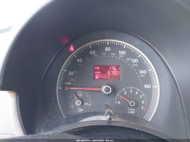 2010 Volkswagen New Beetle 2.5l მანქანა იყიდება აუქციონზე, vin: 3VWPG3AG8AM010634, აუქციონის ნომერი: 45012711