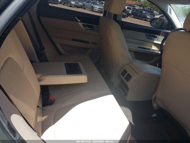 SAJBJ4BV4HCY43054 Jaguar Xf 35t Premium