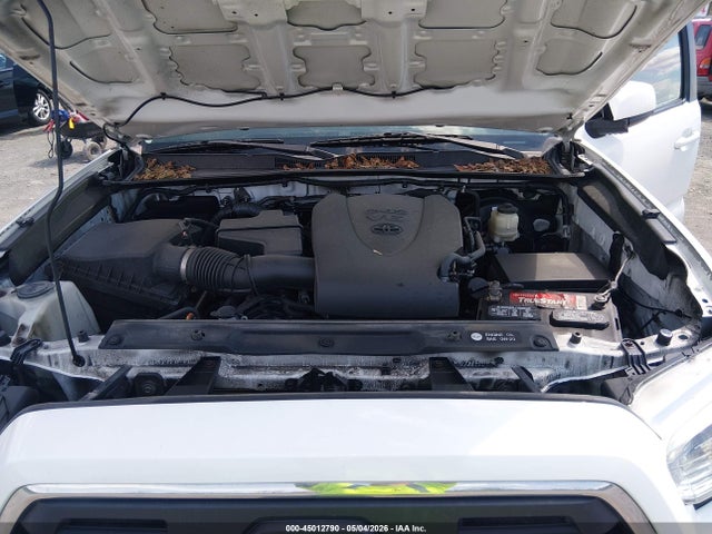 2017 Toyota Tacoma Sr5 V6 მანქანა იყიდება აუქციონზე, vin: 3TMCZ5AN0HM094240, აუქციონის ნომერი: 45012790