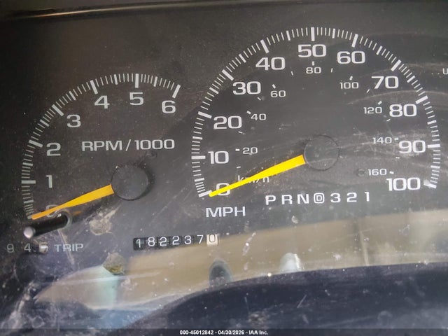 1999 Chevrolet Suburban 1500 Lt მანქანა იყიდება აუქციონზე, vin: 3GNEC16R5XG223396, აუქციონის ნომერი: 45012842