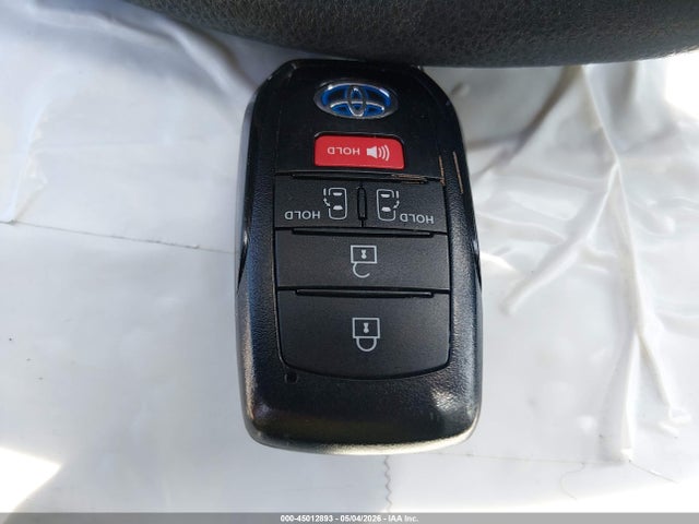 45012893 :رقم المزاد ، 5TDKRKEC4SS240763 vin ، 2025 Toyota Sienna Le مزاد بيع