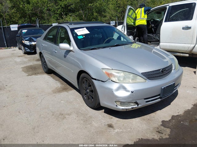 45012894 :رقم المزاد ، 4T1BF32K34U070979 vin ، 2004 Toyota Camry Xle V6 مزاد بيع