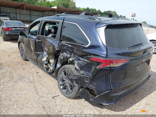 Toyota Sienna Xse 2024 5TDCRKEC7RS200255 Image 3
