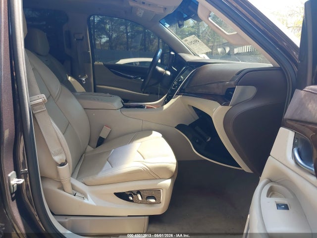 Продажа на аукционе авто 2015 Cadillac Escalade Luxury, vin: 1GYS4BKJ3FR149032, номер лота: 45012913